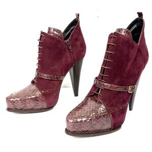 Derek Lam Donya Snakeskin & Suede Lace Up Ankle Boots Red Gold Details Size 8